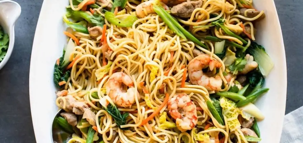 Noodles ρυζιού με γαρίδες και λαχανικά: συνταγή με φωτογραφία