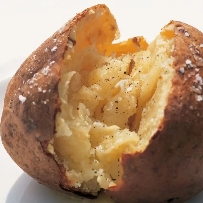 Hur mycket man lagar potatis i ugnen: användbara tips. Hur länge man bakar potatis i ugnen