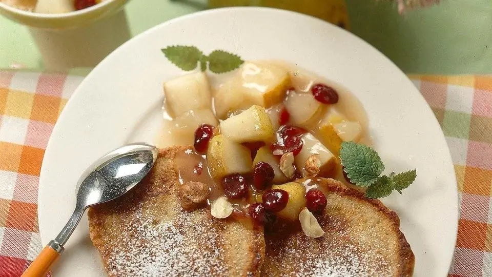 Dieet maaskaas pannekoek in die oond: resep en kookwenke. Die voordele van maaskaas, kenmerke van die keuse van 'n produk vir kaaskoeke