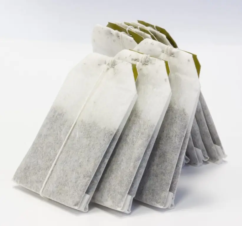 Is green tea in bags useful: composition, types, brewing rules, pros and cons