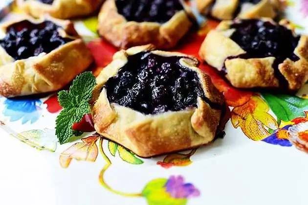 Blueberry tais: Cov zaub mov zoo tshaj plaws