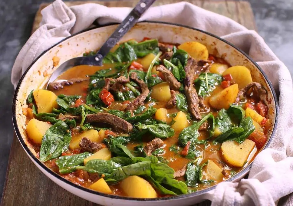 beef with potatoes in a cauldron recipe