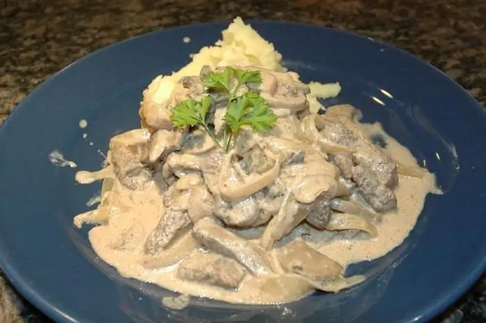 Beef liver in sour cream - delicious goulash for any side dish