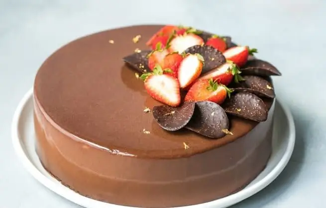 Mousse torta "Tri čokolade": recept