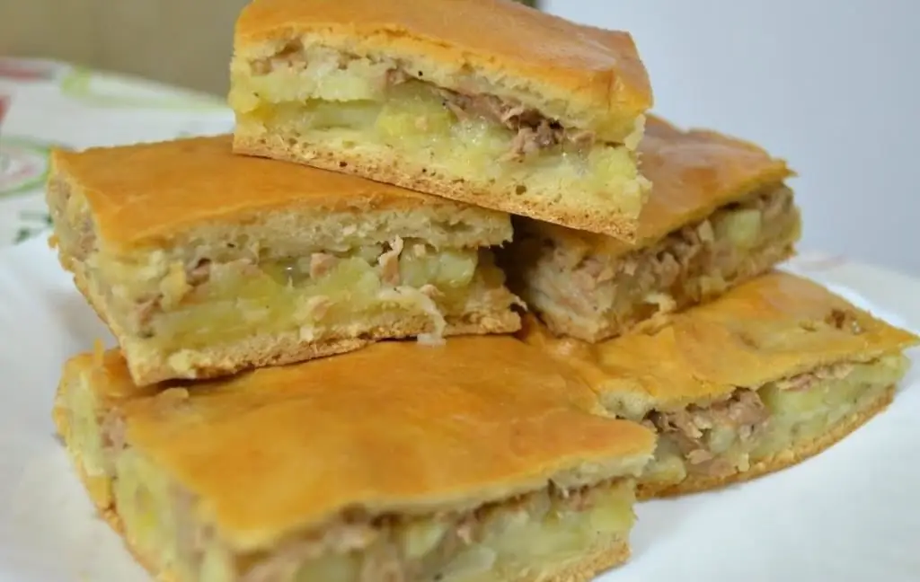 Zselés kefir burgonyás pite: hozzávalók és recept