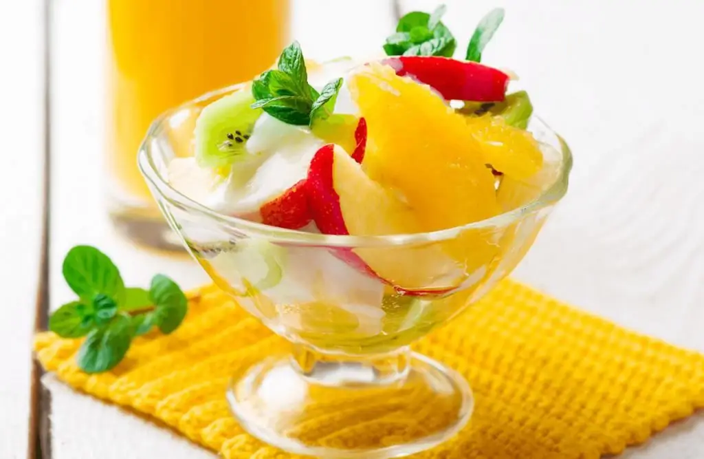 receta de ensalada de frutas con yogur para niños