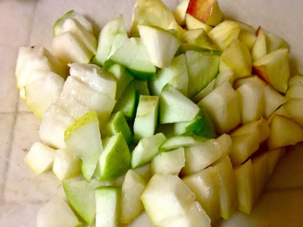 Fruktsallad recept med yoghurt steg för steg