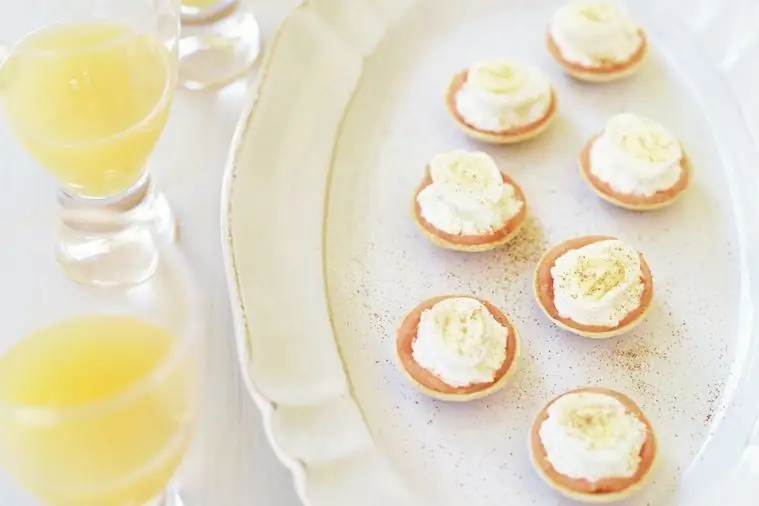 baskets with cottage cheese