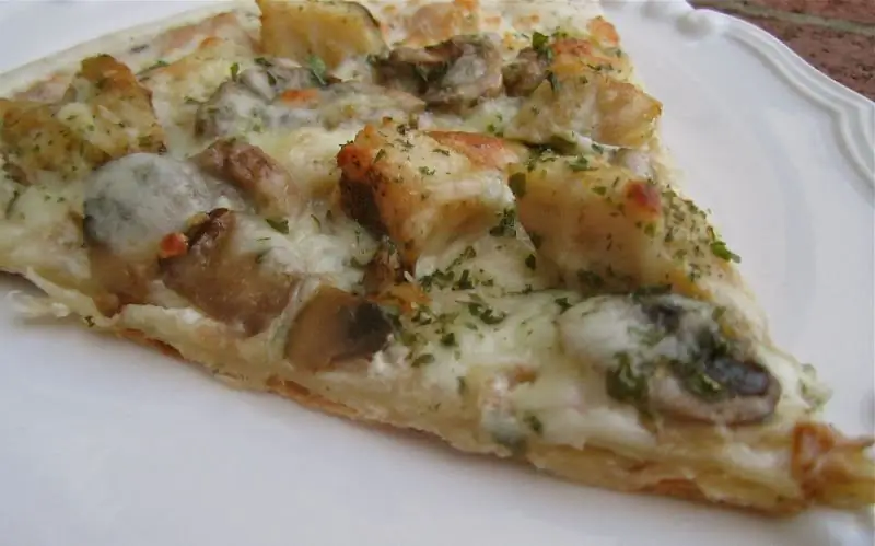 pizza aux champignons et au poulet