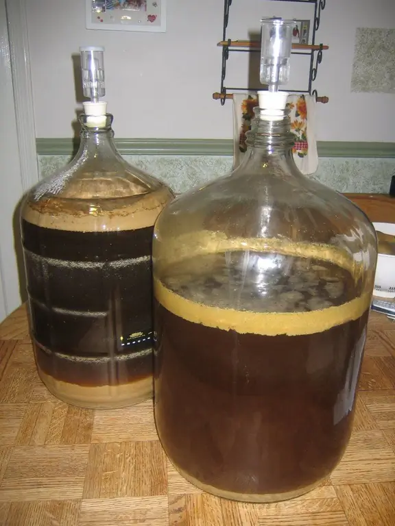 Beer fermentation: first and second, temperature and fermentation time