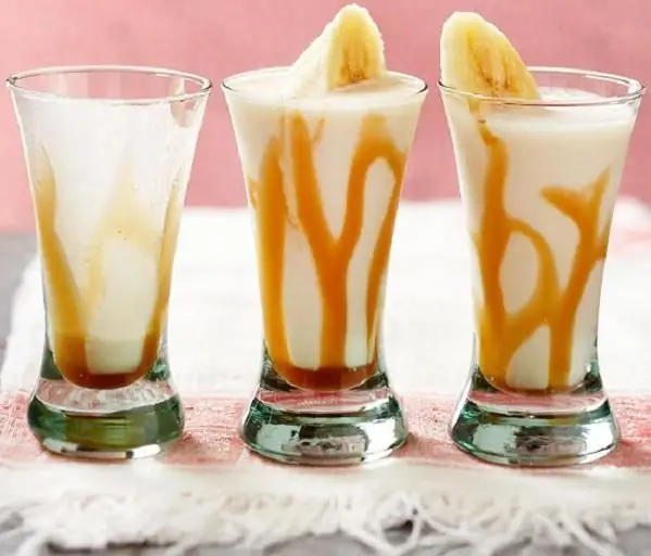 Delicious banana cocktails: recipes for bartenders and not only