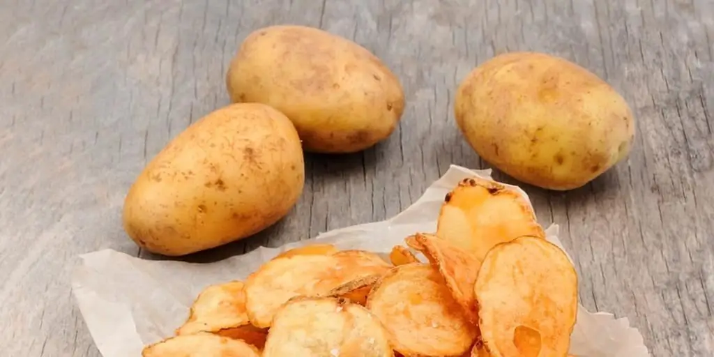 Methoden voor het koken van gedroogde aardappelen bij het thuis koken