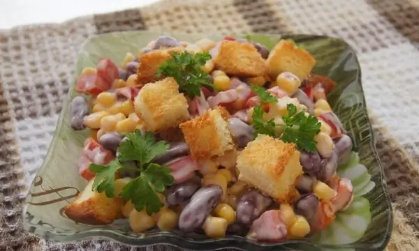 eenvoudige salade met bonen uit blik