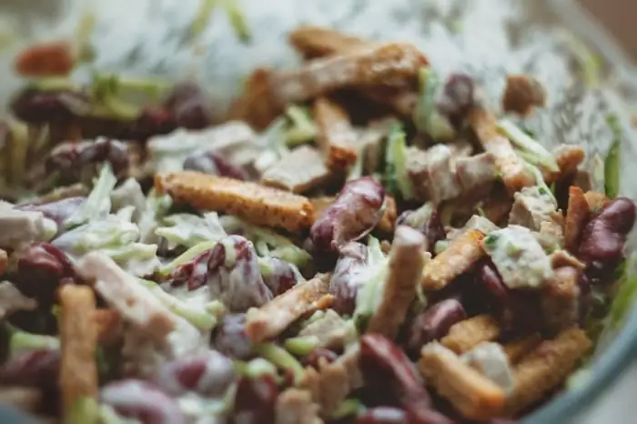 Salada de feijão: receitas de culinária com fotos. Salada com feijão enlatado