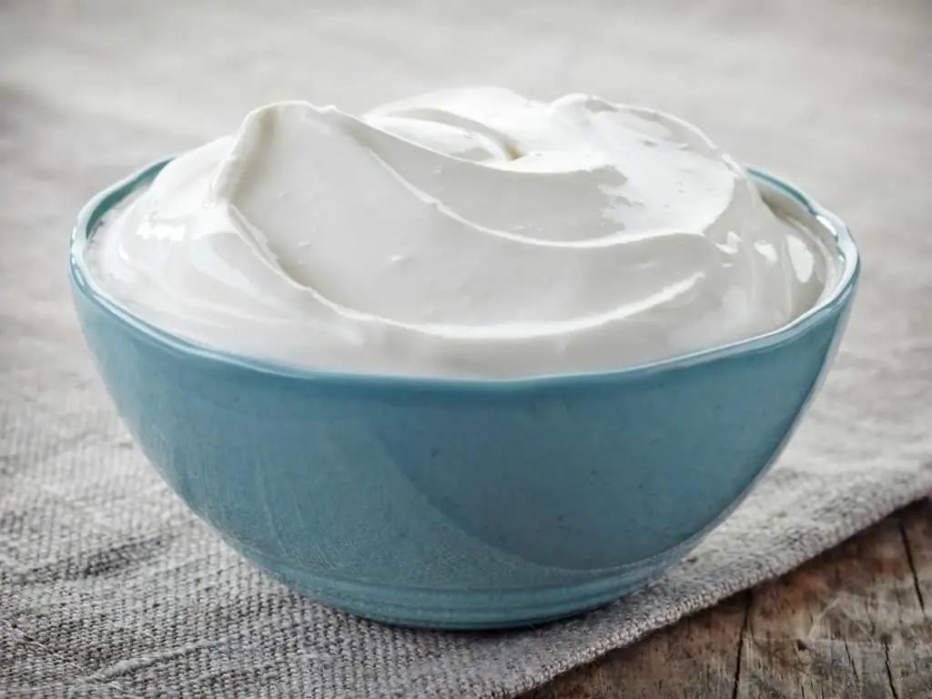 The benefits of sour cream for men. Recipes with sour cream. Energy value and composition of sour cream