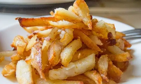 Pommes de terre sautées à l'ail. Gâteau aux pommes de terre. Comment choisir les pommes de terre à frire?