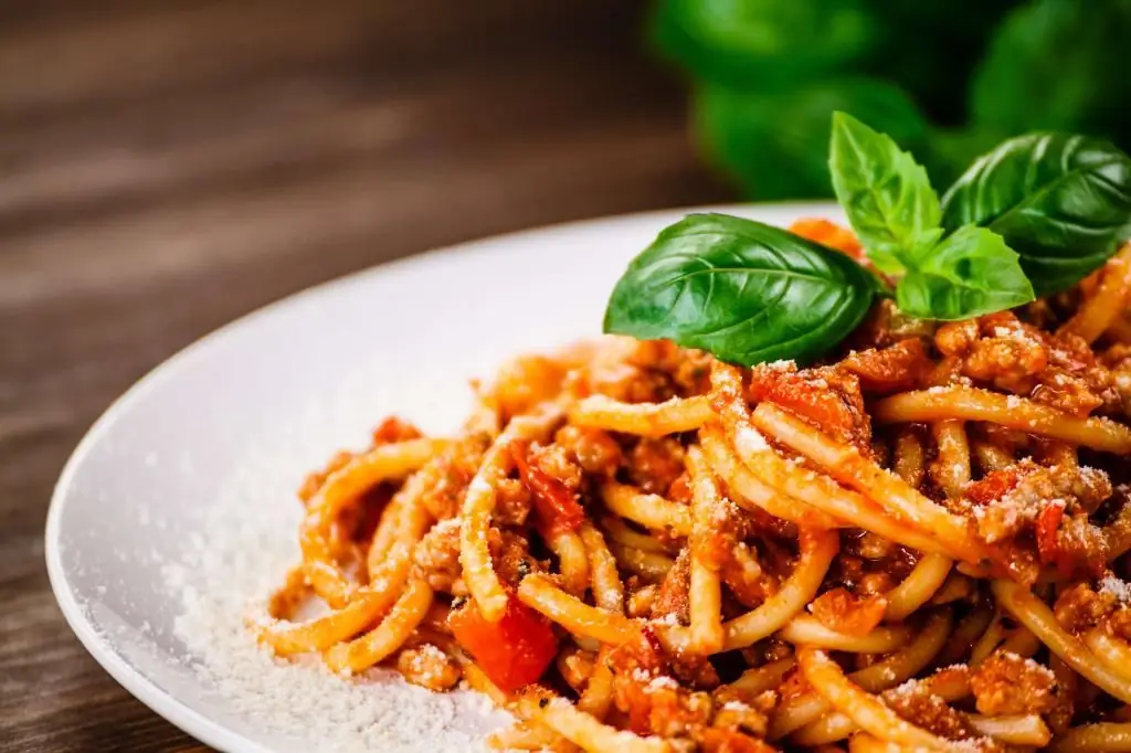 Bolognai recept: klasszikus lépésről lépésre recept fotóval