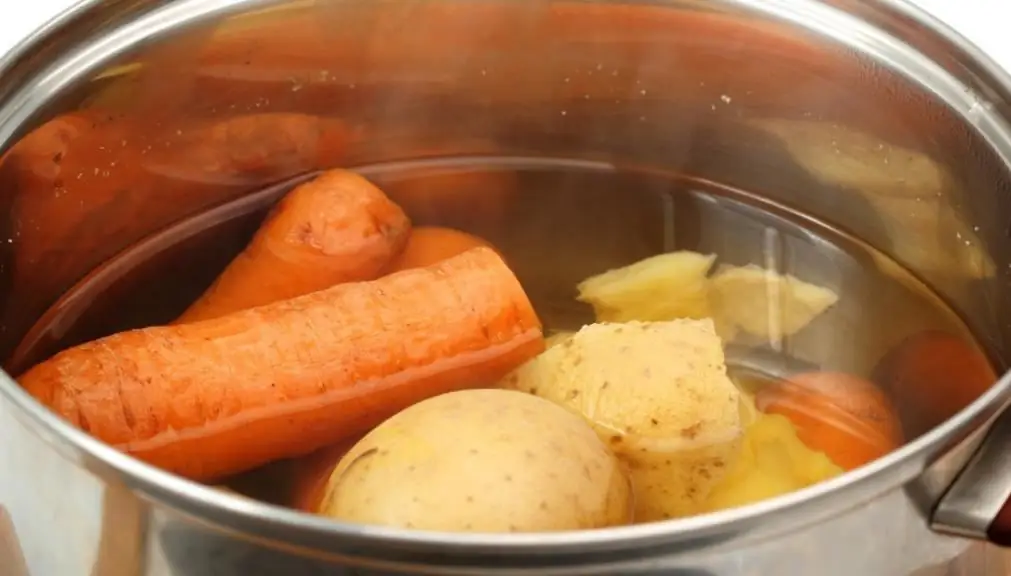 carottes et pommes de terre bouillies