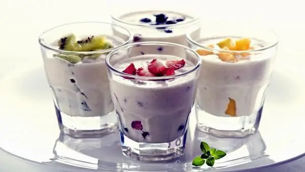 Yogurt: contenuto calorico di yogurt da bere, yogurt naturale, fatto in casa, Miracle