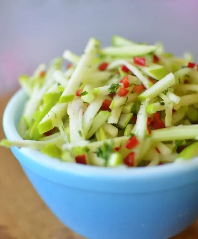 Kua thiab Cucumber Salad: Recipes, Dressing Options thiab Cooking Tips