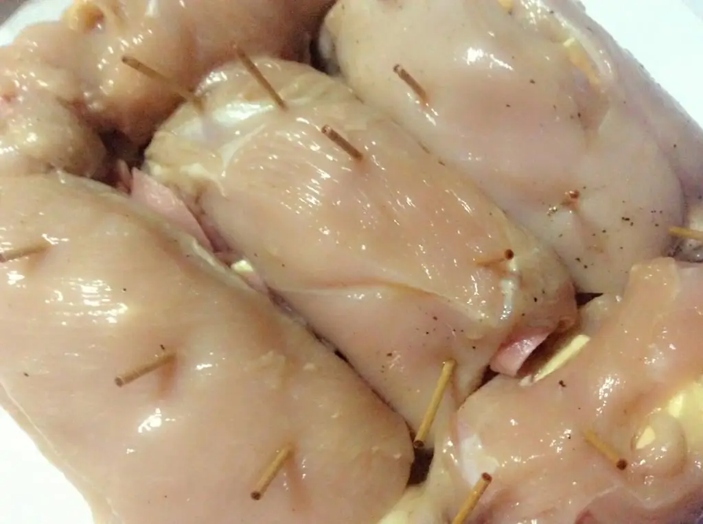 Dibdib ng manok na may pinya at keso - mga recipe