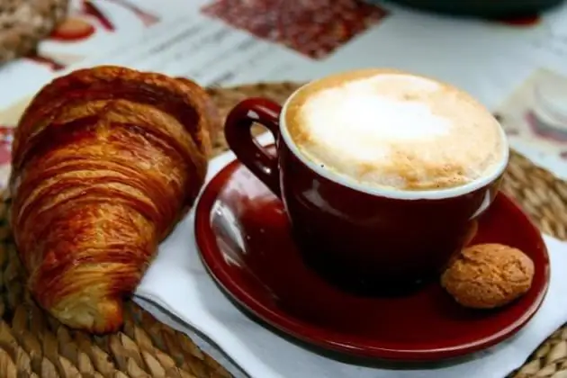 Italiensk morgenmad for voksne og børn. Traditionel italiensk morgenmad