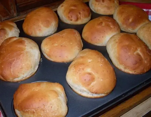 Panini alla ricotta: ricetta. Come cucinare i panini alla ricotta irrealisticamente morbidi