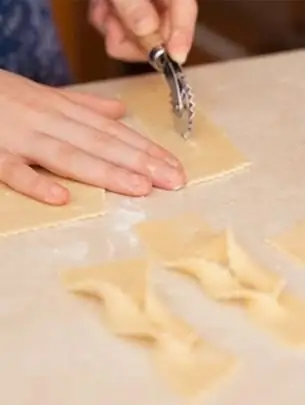 Wie man Teig für Reisig macht. Rezept für Teig für Reisig