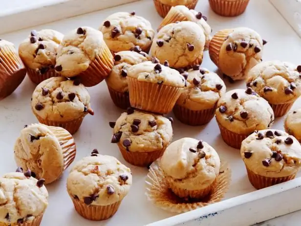 Muffins nrog chocolate