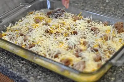 Bake meat with potatoes in the oven. Baked potatoes with meat. How to bake delicious meat in the oven Bake meat with potatoes in the oven. Baked potatoes with meat. How to bake delicious meat in the oven
