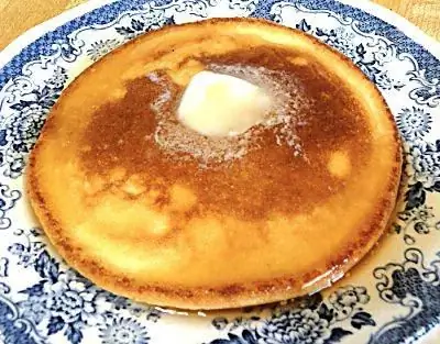 Groete uit die 90's: ons bak pannekoek sonder eiers, sonder kefir