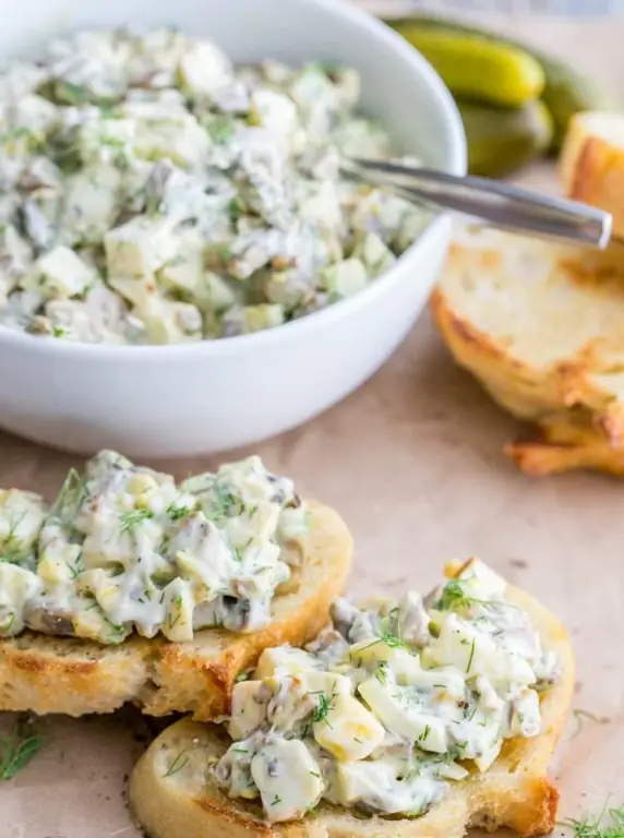 ensalada de champiñones salados