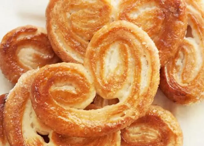 Cookies "Puff ears". Mabilis na puff pastry treat