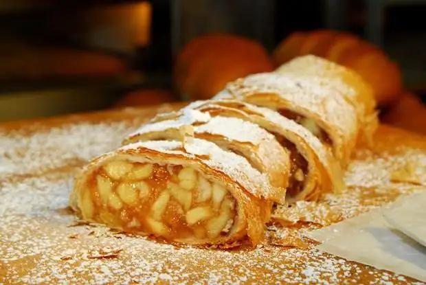 Chiết xuất bột nhào: làm như thế nào? Món tráng miệng từ bột chiết xuất. Bột xả cho strudel: công thức có ảnh