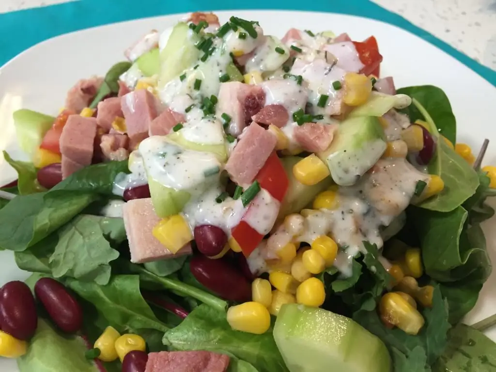 Ham and corn salad: selection of ingredients and recipes