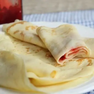 kefirdagi xamirturushli pancakes