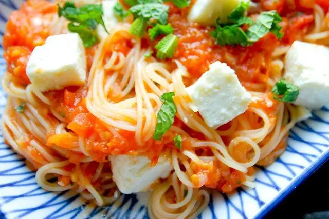 tomato-cheese paste