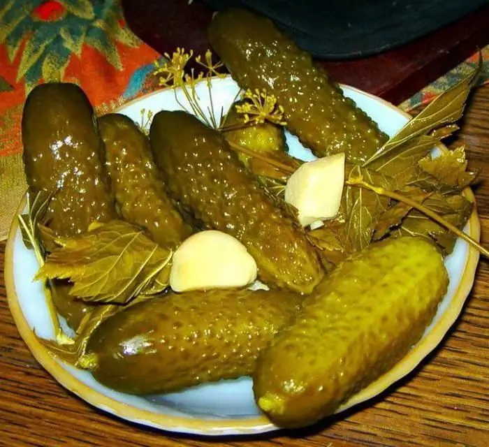 Pickled cucumbers with vodka: recipe