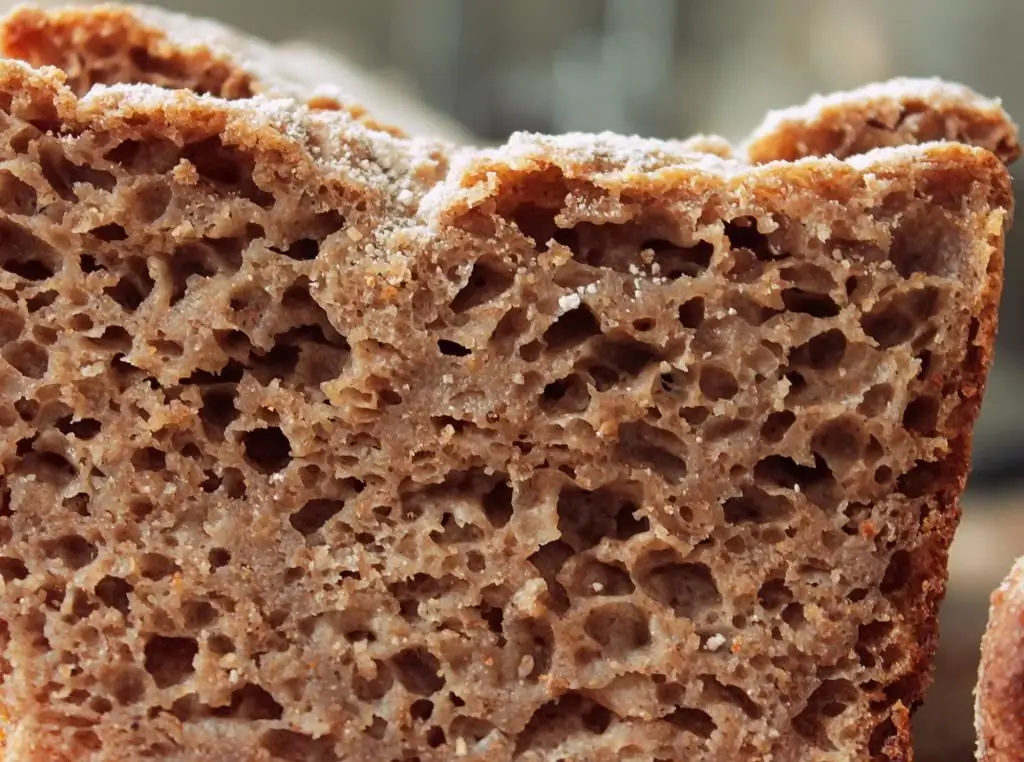 pane di farina di segale al forno