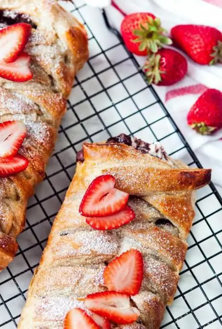 strawberry pie in the oven