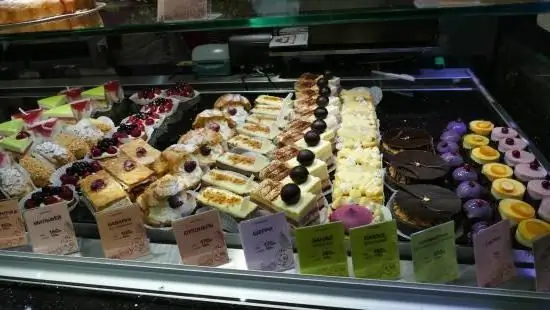 The network of bakeries and confectionery "Bush" in St. Petersburg: overview, description, reviews and addresses