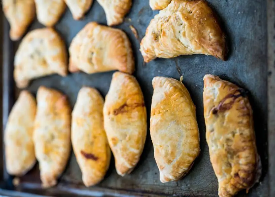 Delicioso relleno para empanadas: las mejores recetas con fotos