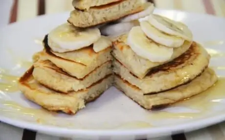 Pfannkuchenrezept mit Sauerrahm mit Fotos und Tipps