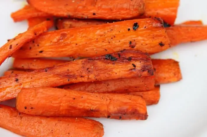 Wat te koken met wortelen? Hoe wortelen te koken voor de winter? Hoe wortelkoteletten koken?