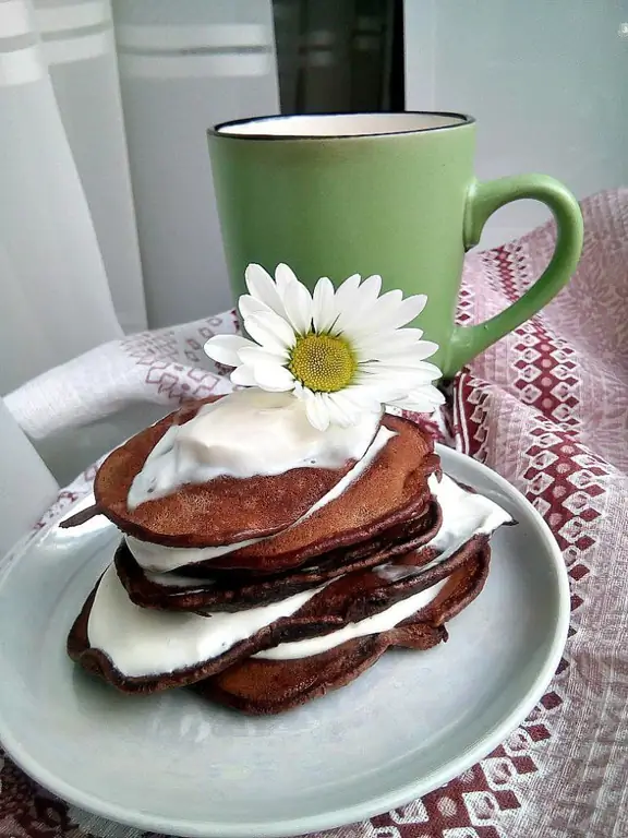 Schokoladenpfannkuchen mit Kakao