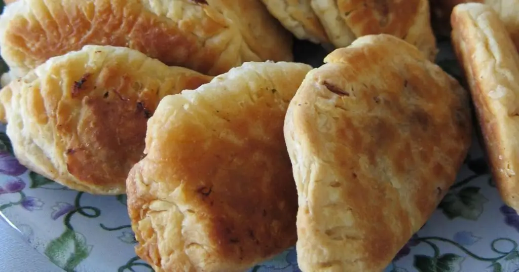 Pite s prženim mesom: recept za tijesto i punjenje, kalorije