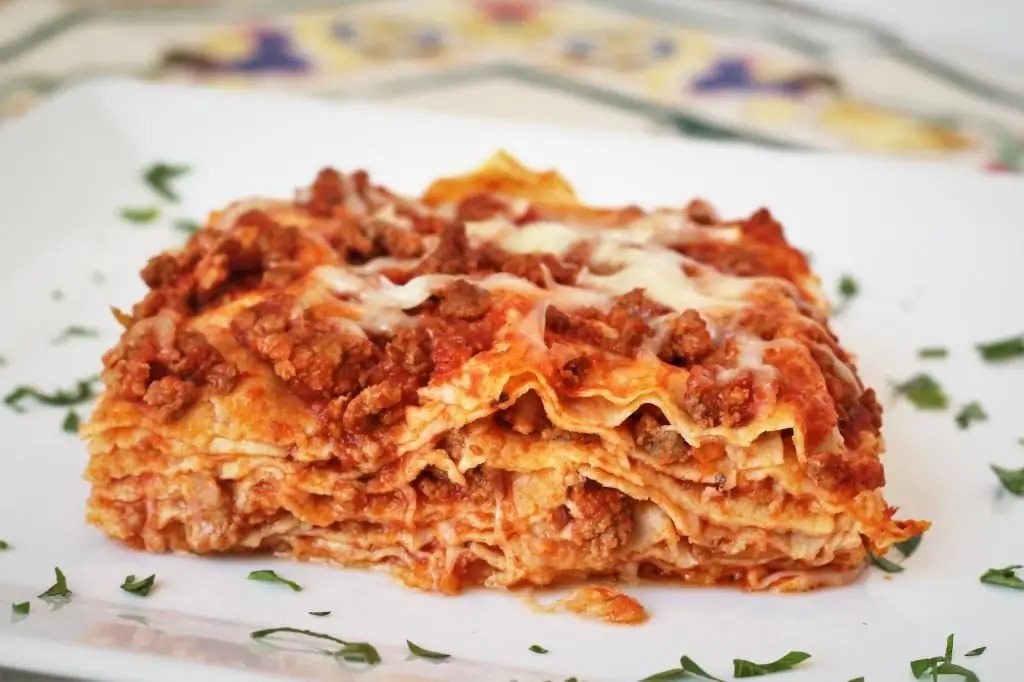 Lasagna dengan daging cincang