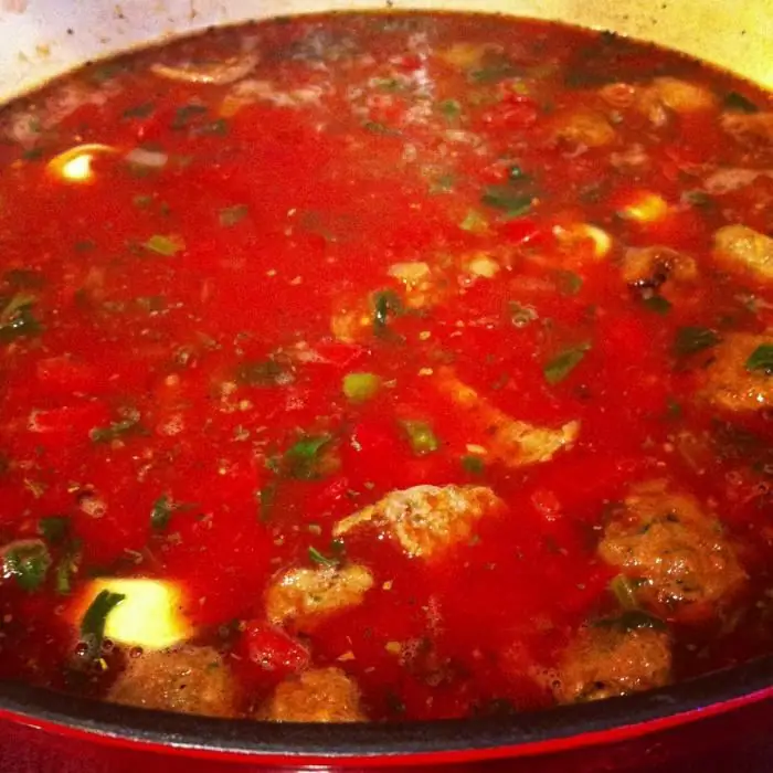 Borsch siberiano con polpette