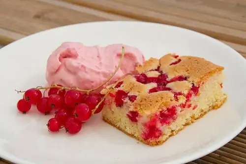 kue kismis merah