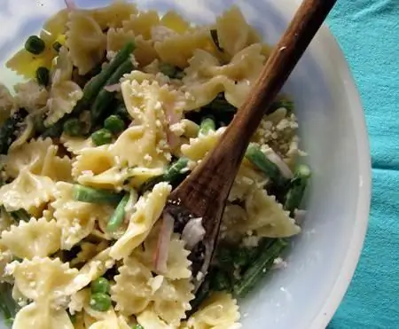 Bone met pasta. Die voordele van bone en 'n paar resepte